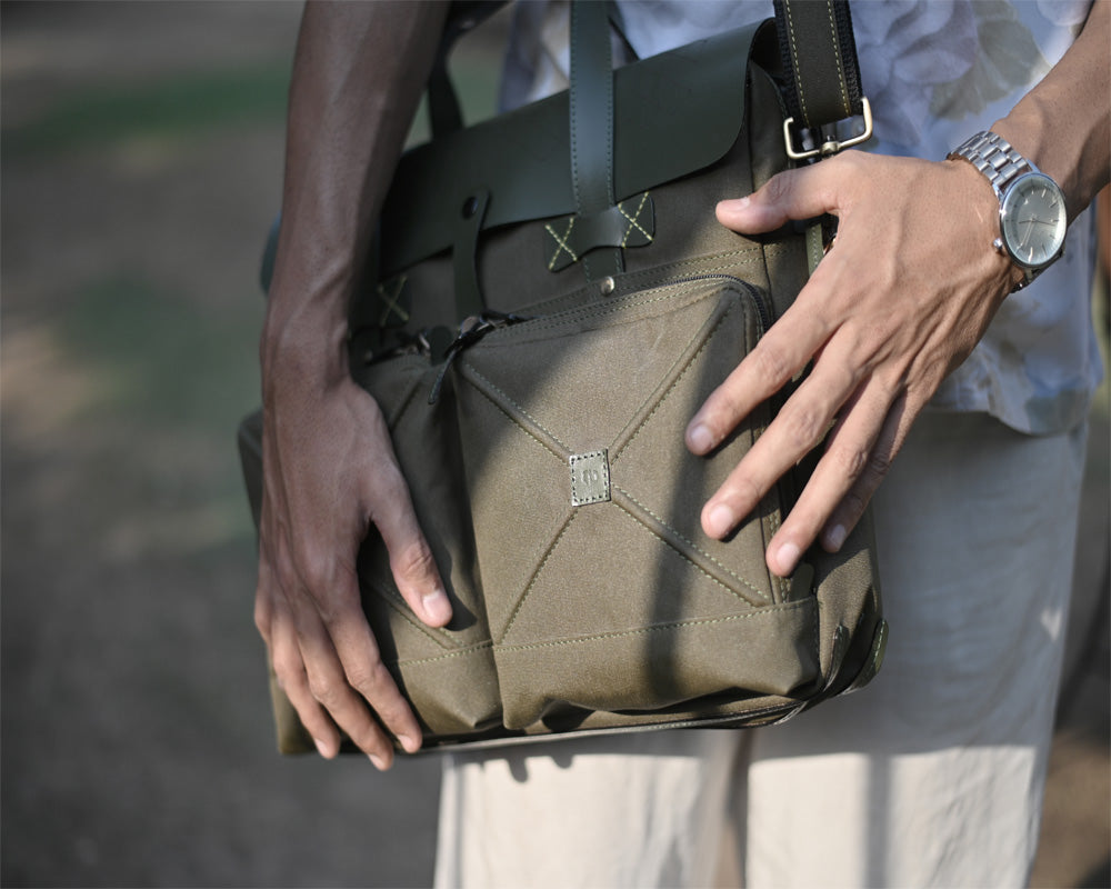 FOREST CRISS CROSS LAPTOP BAG 13"