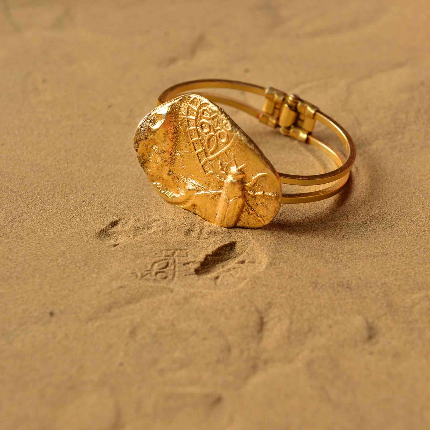 FOSSIL BRACELET