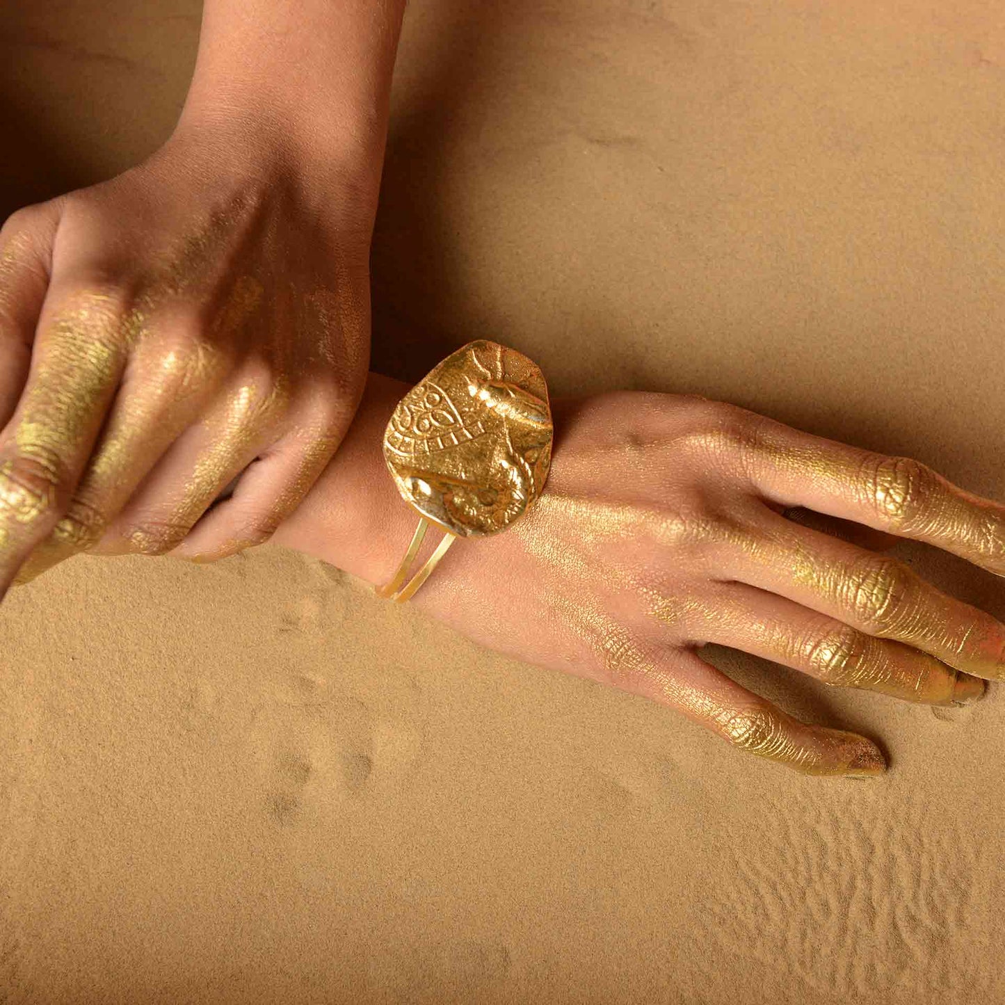 FOSSIL BRACELET