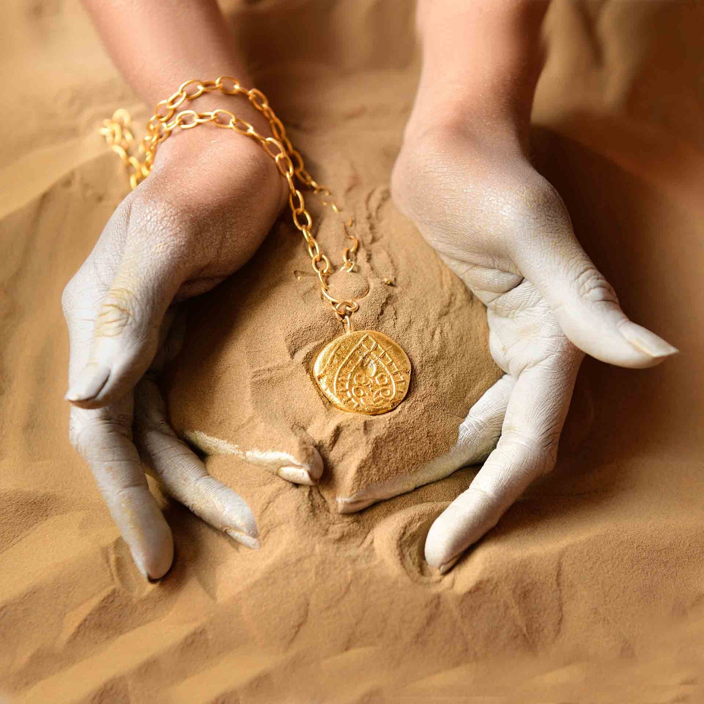 FOSSIL SHACKLE 1