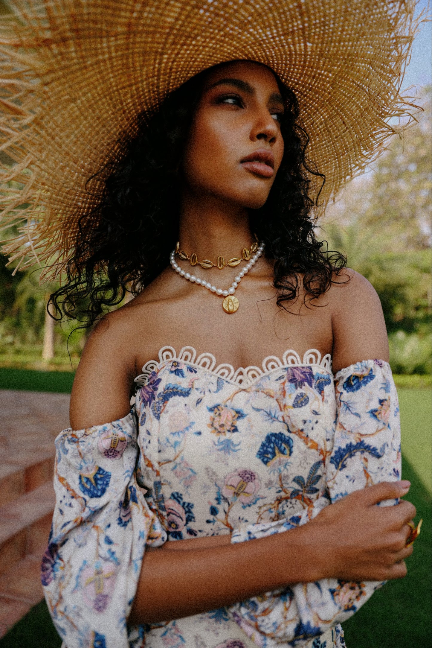 PEARL NECKPIECE