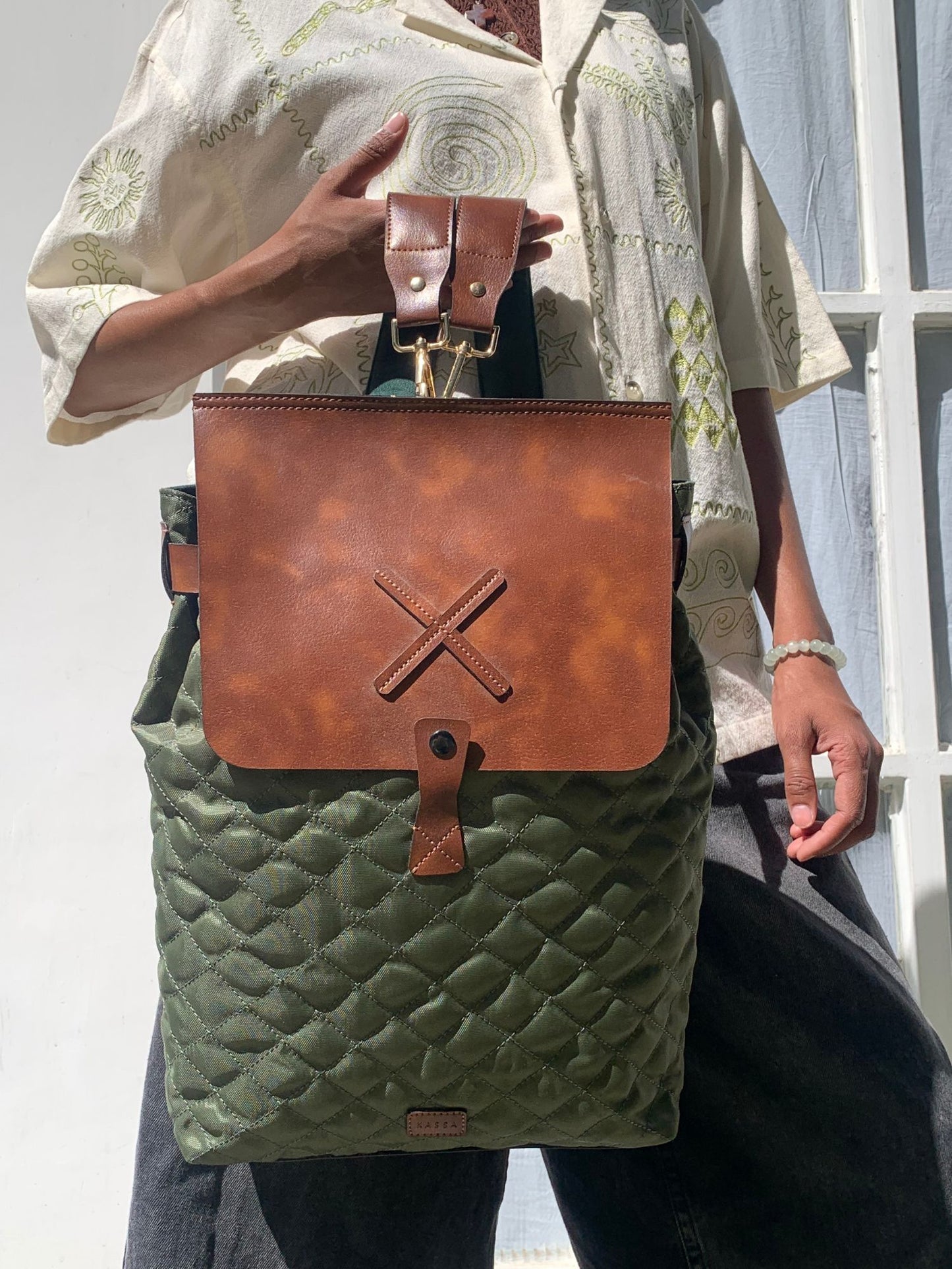 FOREST CRISS CROSS TOTE BAGPACK