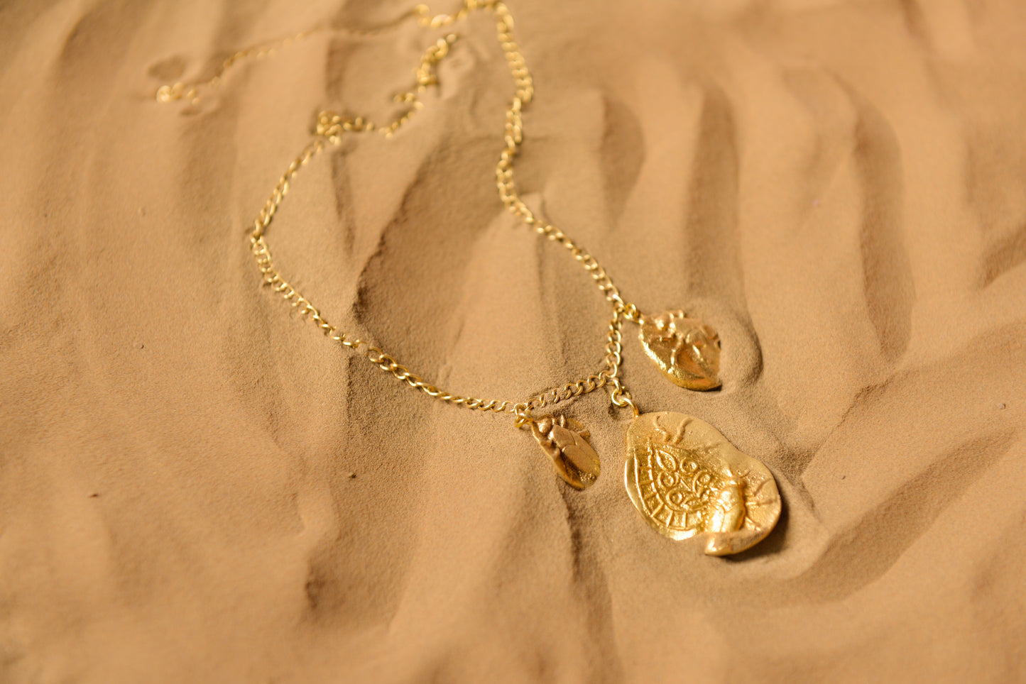 FOSSIL CHARM 1