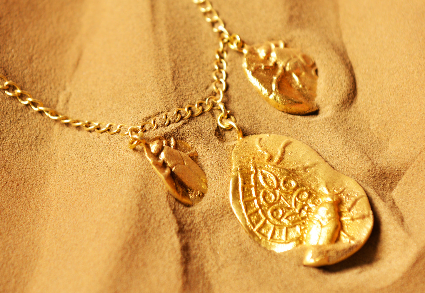 FOSSIL CHARM 1