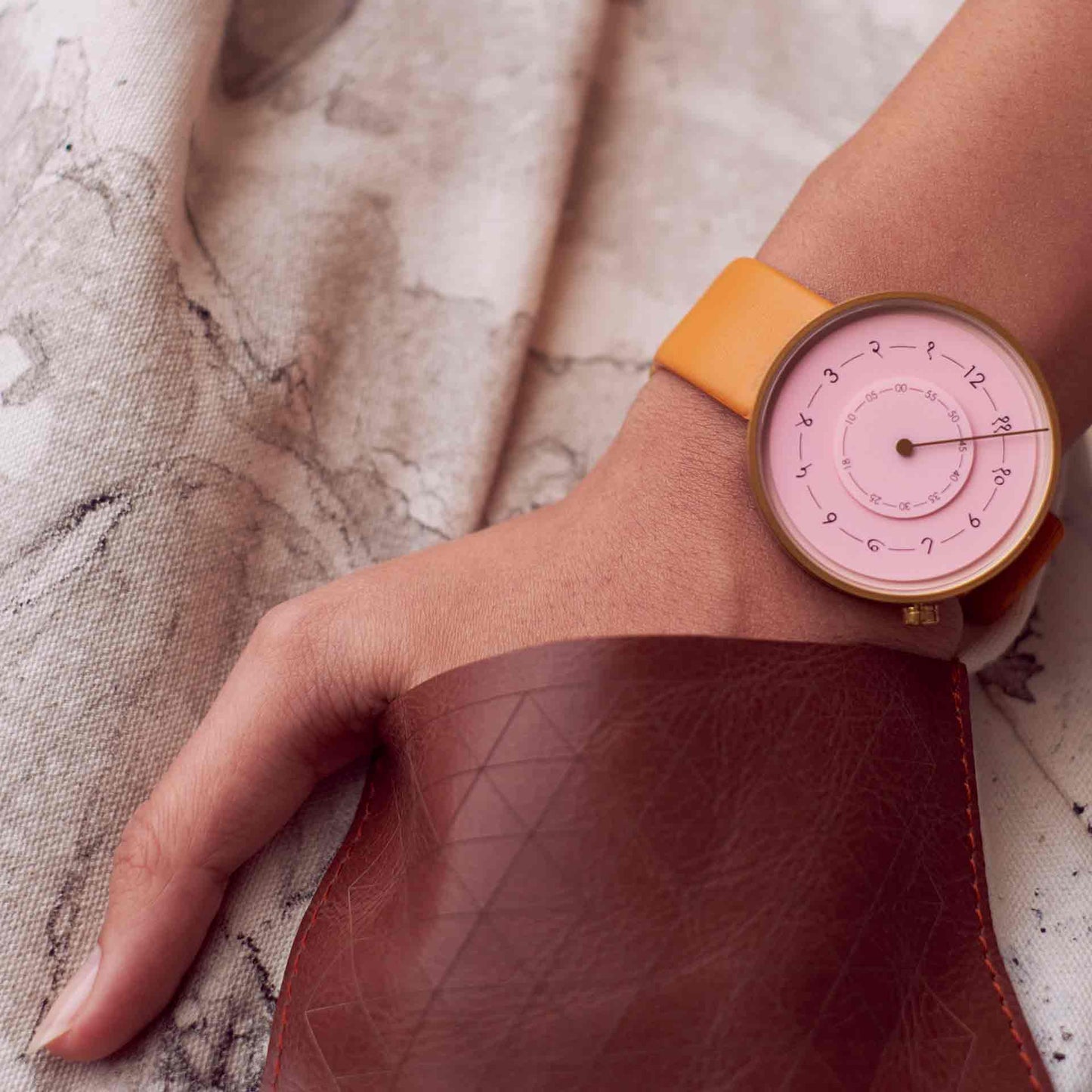kassa watch Devanagari Pink