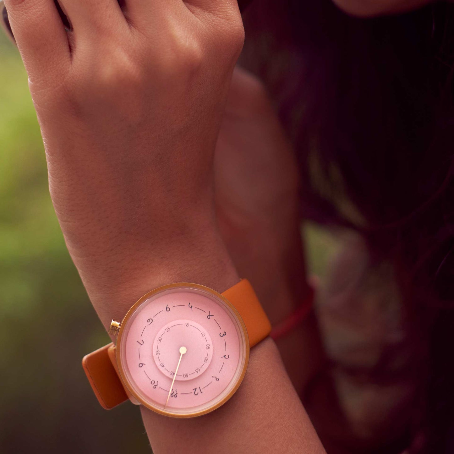 kassa watch Devanagari Pink