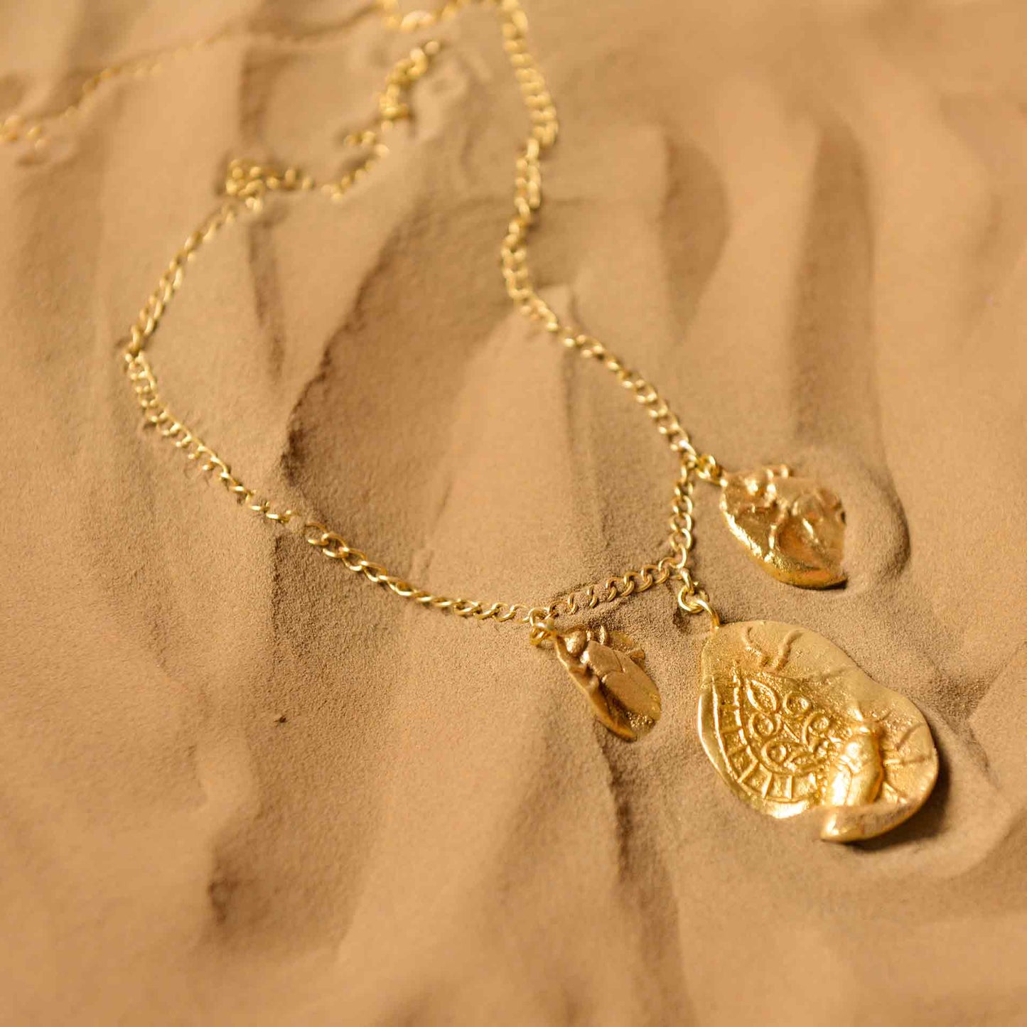 FOSSIL CHARM 1