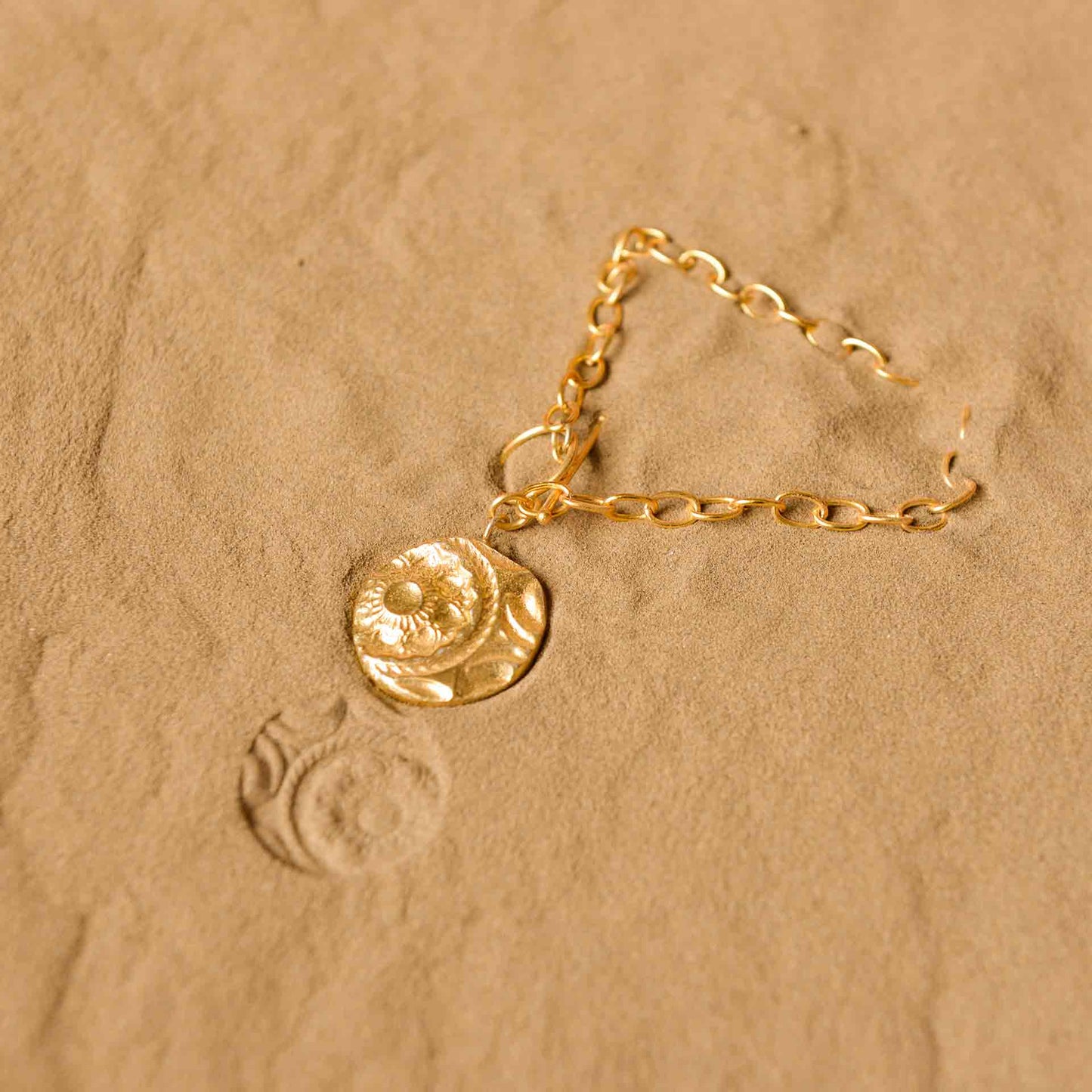 FOSSIL SHACKLE BRACELET